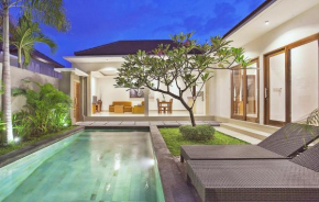 Отель Kubu Manggala Villas Seminyak  Kuta